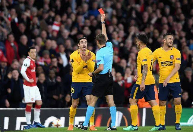 关于风云突变！多特蒙德窗口期完成体检；欧联版图或变；引发热议；轮换策略成焦点的信息