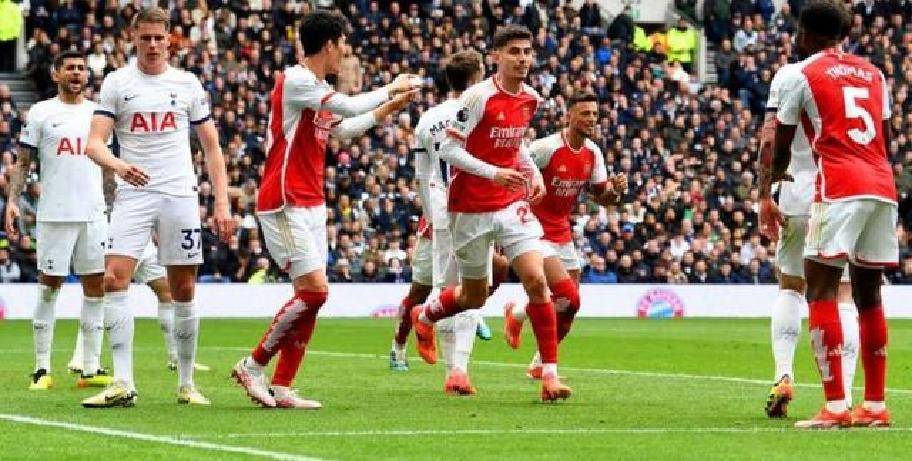 包含德国杯清晨走向成谜，阿森纳回应争议，赛场秩序良好，高层口径保持一致的词条