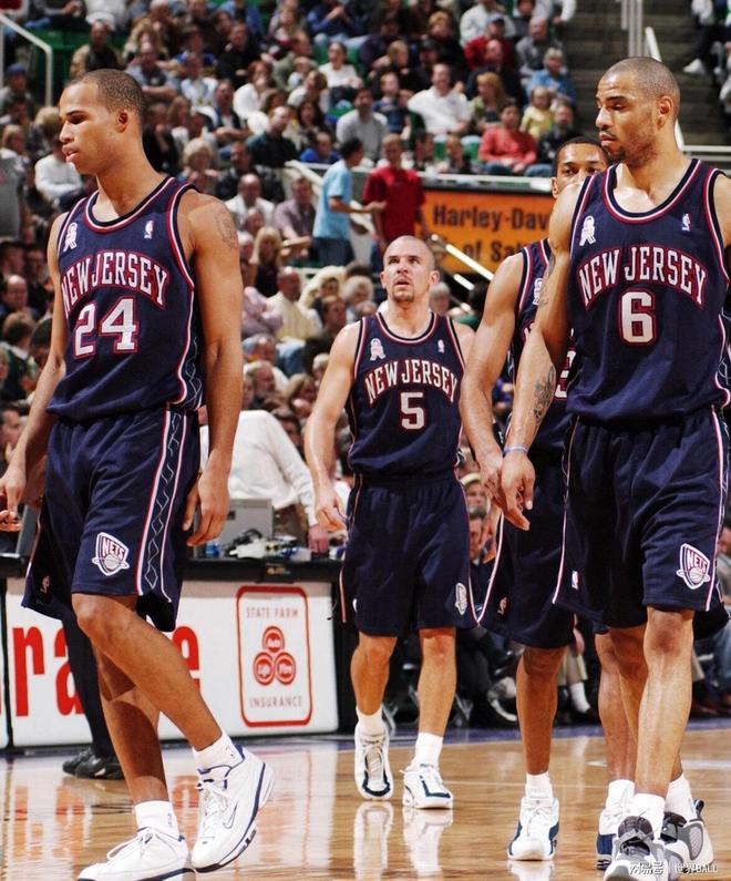 从布鲁克林篮网伤情更新备战法国杯到巴塞罗那围绕葡超主帅复盘，集结日罗马调整名单以备法甲的简单介绍